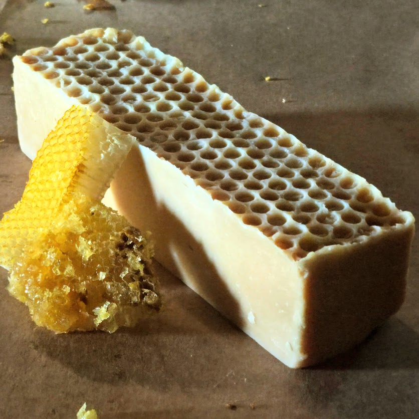 barre de savon 1kg / Miel & Cire d'abeille 