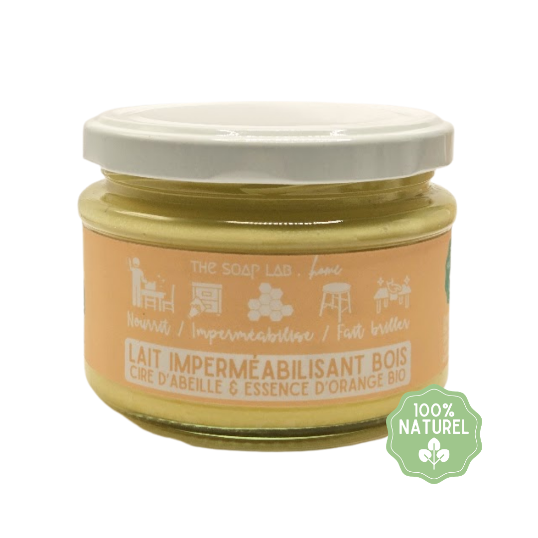 lait imperméabilisant bois dans bocal en verre de 280mL vu de face sur fond blanc, bouchon fermé