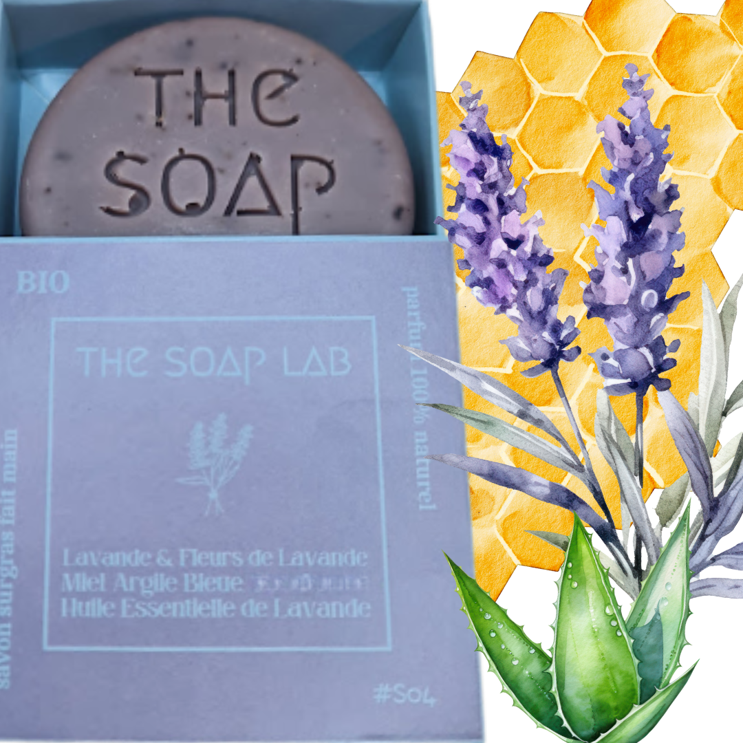 savon lavande The Soap Lab dans sa boîte en carton mi-ouverte et avec illustrations des plantes  sur le côté. 